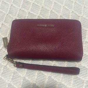 Michael kors zip wallet